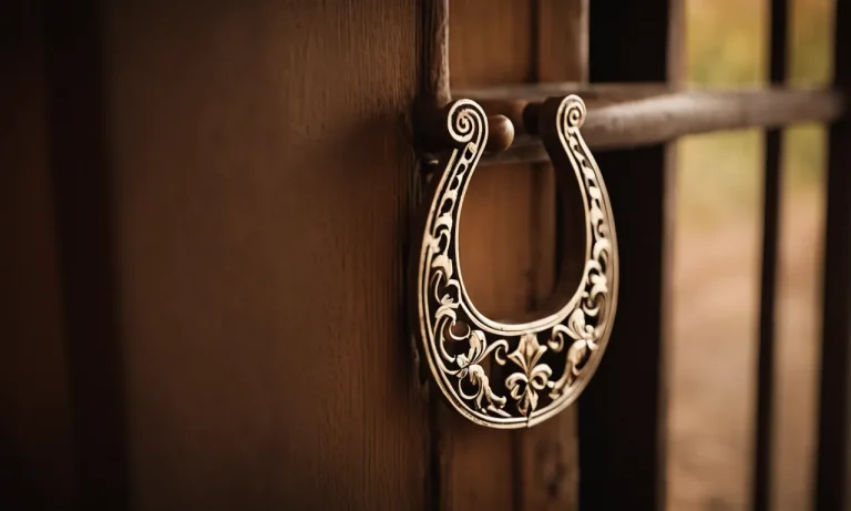 The History And Meaning Behind Horseshoes Over Doors