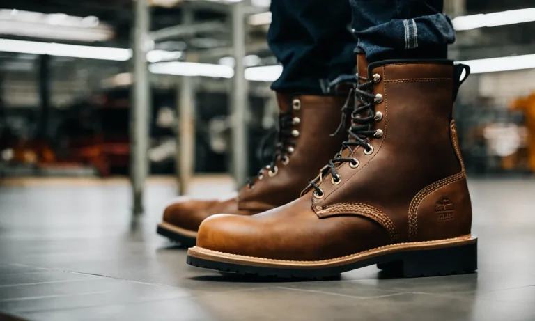 How Should Steel Toe Boots Fit? A Complete Guide